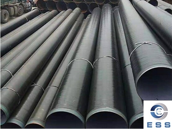 ¿Cuáles son los grados de material de los tubos de acero al carbono?