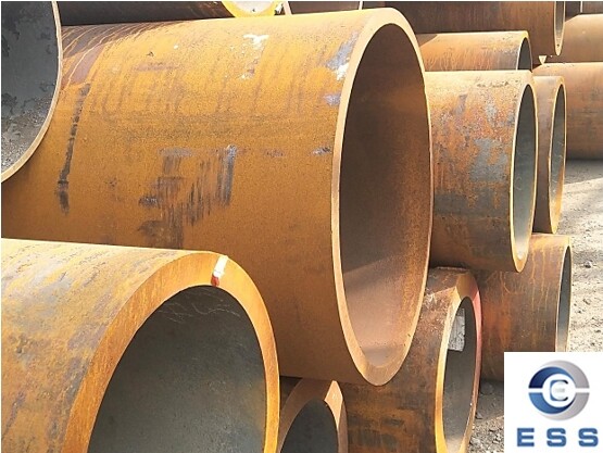 Large-diameter seamless steel pipe